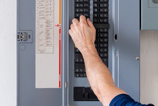 does-homeowners-insurance-cover-electrical-panel-replacement-in-colorado