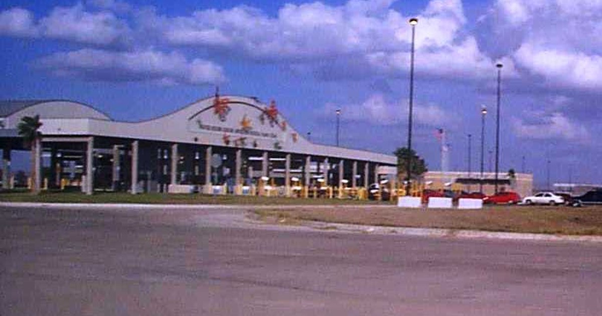 Pharr Texas port of entry . Pharr port of entry