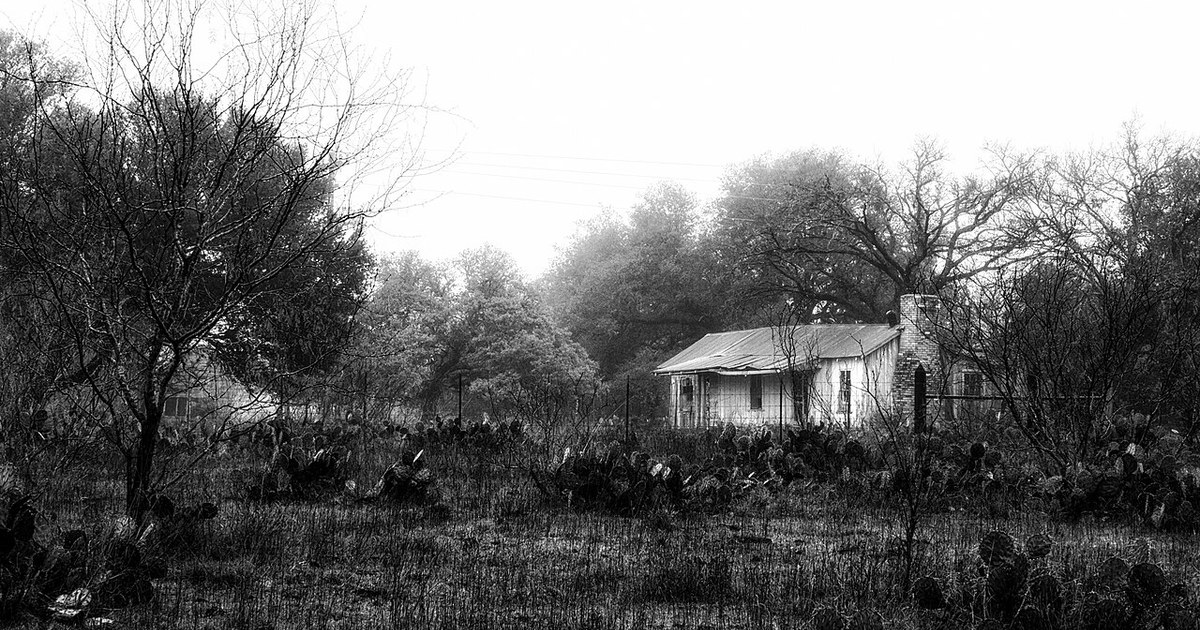 An old abandoned farm house near Georgetown, Texas. On Leander Road (Explore December 28, 2013) - Flickr - Anne Worner