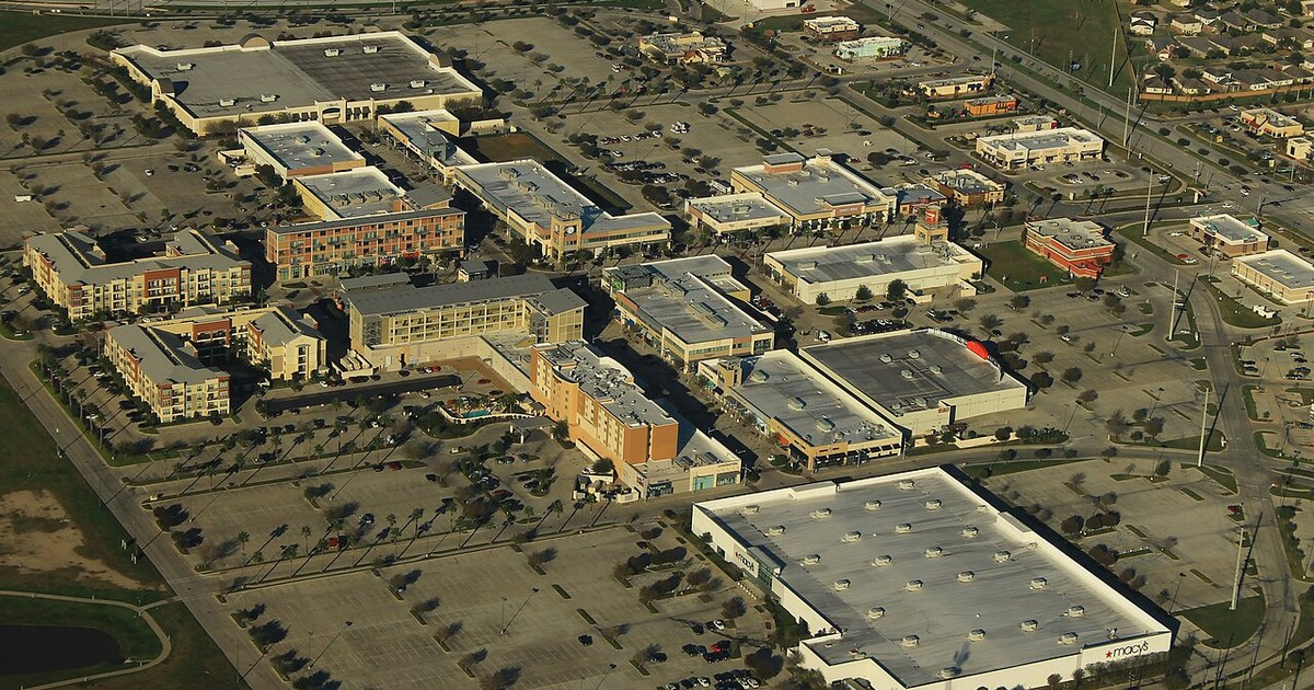 Pearland Town Center Aerial (42471383470).jpg Pearland Town Center Aerial (42471383470)