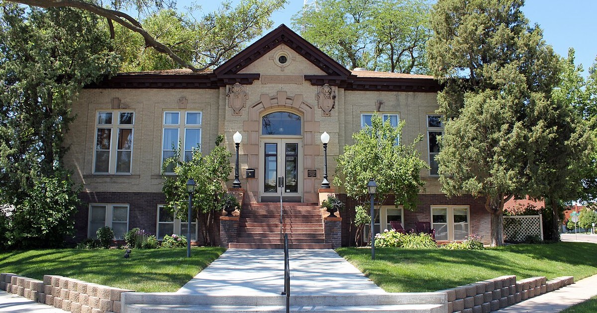 The Sterling Public Library, located at 210 South 4th Street in Sterling, Colorado. Sterling Public Library (old)