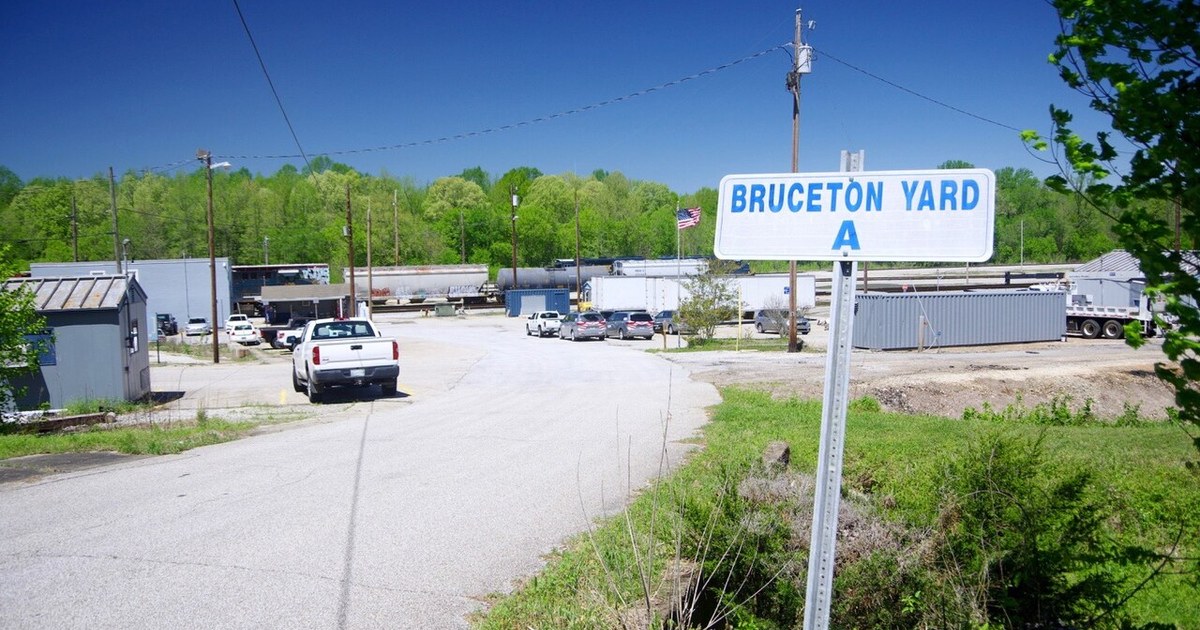 Bruceton Yard, a CSX rail yard in Bruceton, Tennessee, United States. Bruceton-Yard-tn
