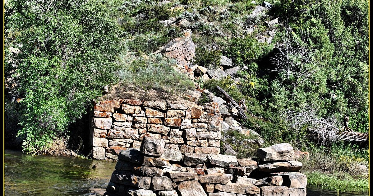 Old bridge @ Hot Sulphur Springs Colorado Old bridge @ Hot Sulphur Springs Colorado - panoramio