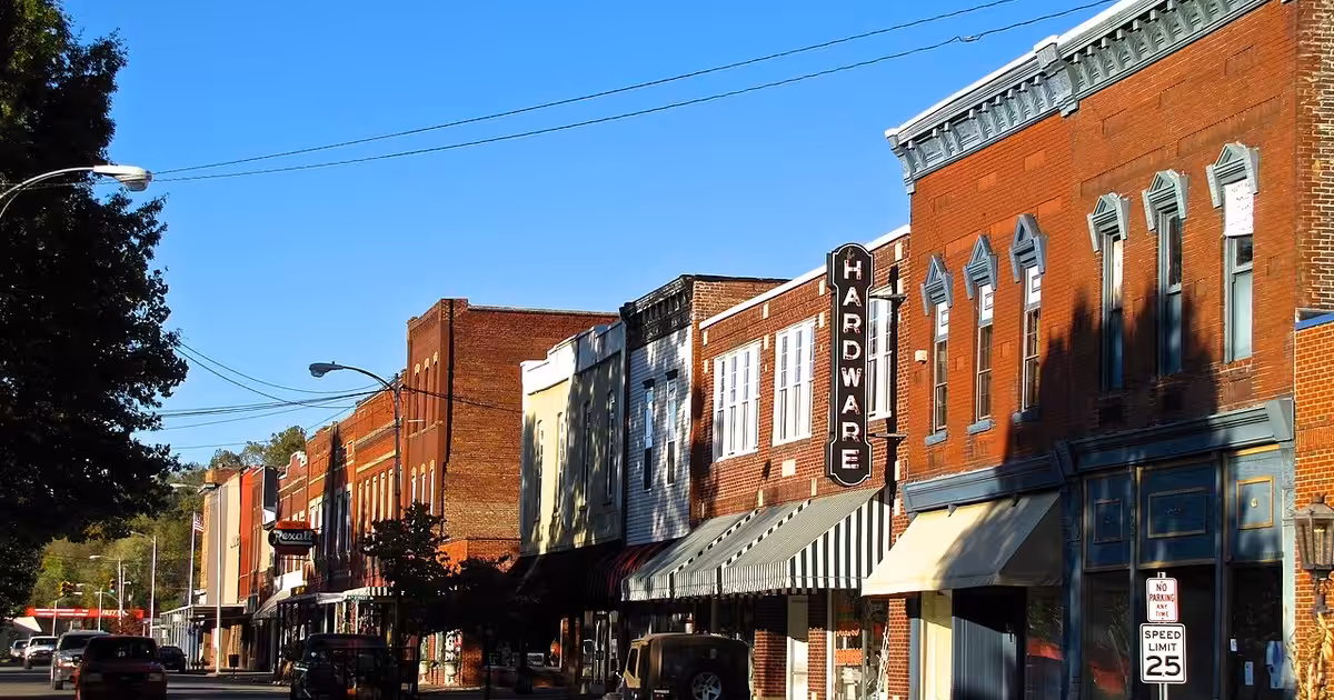 Buildings along North Main Street in Jellico, Tennessee, United States. North-Main-Jellico-tn2
