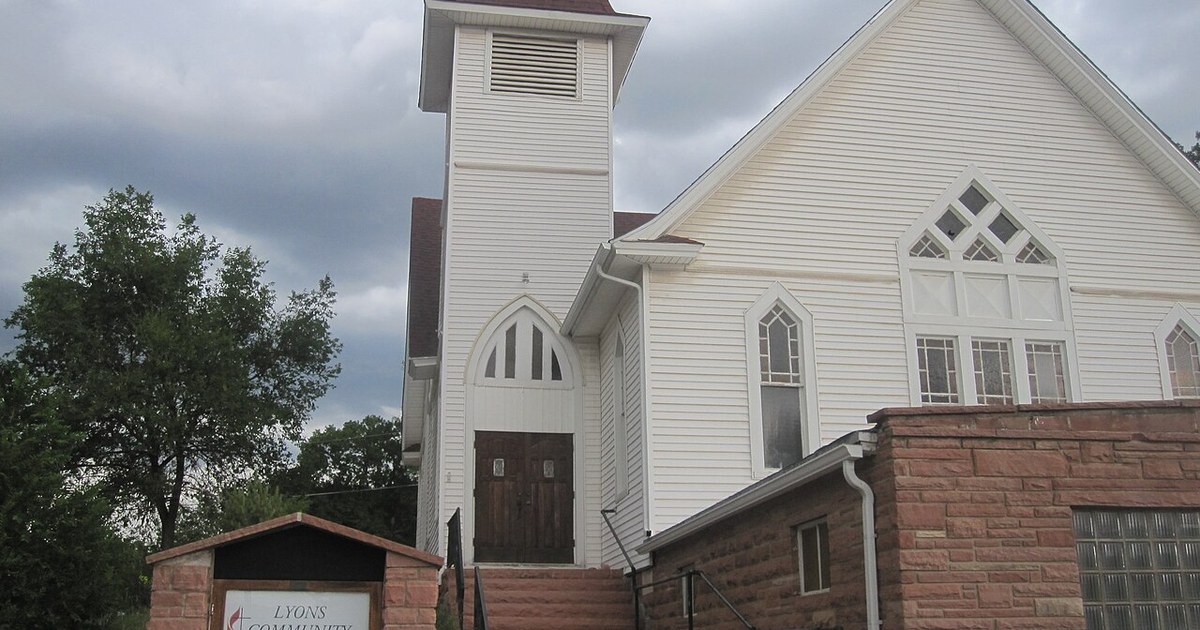 I took photo with Canon camera in Lyons, CO. Lyons, CO, Community Church IMG 5241