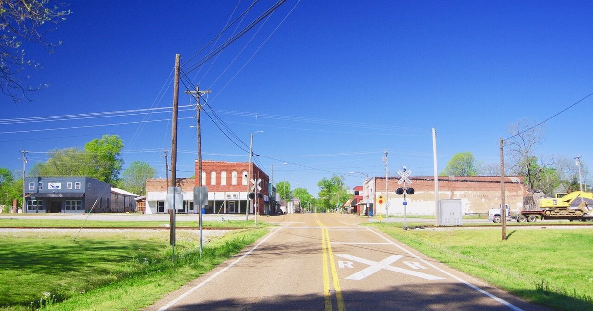 Buildings along Front Street and Main Street in Rutherford, Tennessee, United States. Rutherford-Main-Front-tn
