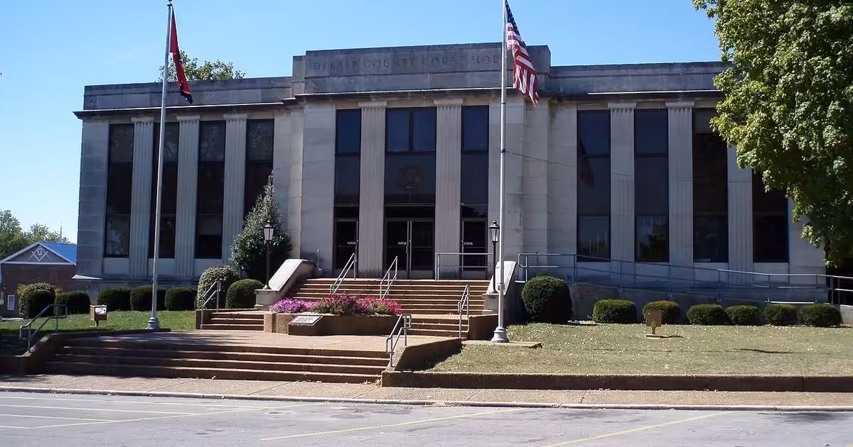 DeKalb County Courthouse, Smithville, Tennessee, United States Dekalb county tennessee courthouse