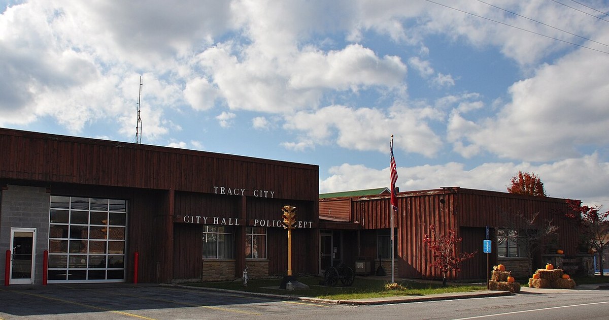 Tracy City City Hall, November 2014. Tracy City City Hall