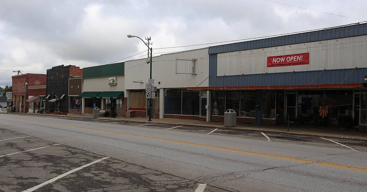 Odessa, MO Odessa, MO (42273993140)