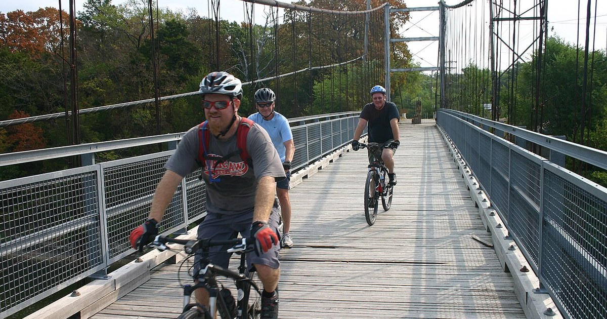 Swinging Bridge in Warsaw, MO. Swinging Bridge in Warsaw, MO. (7799307910)