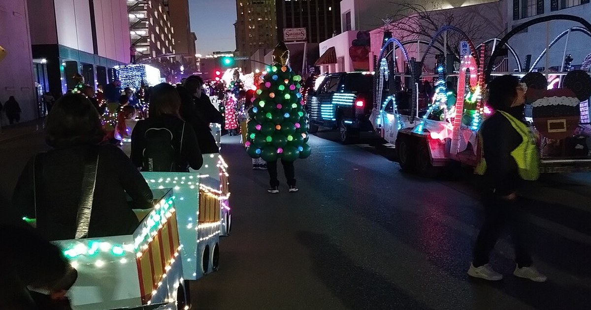 El Paso Texas Parade of Lights 2024 El Paso Texas Parade of Lights 2024 01