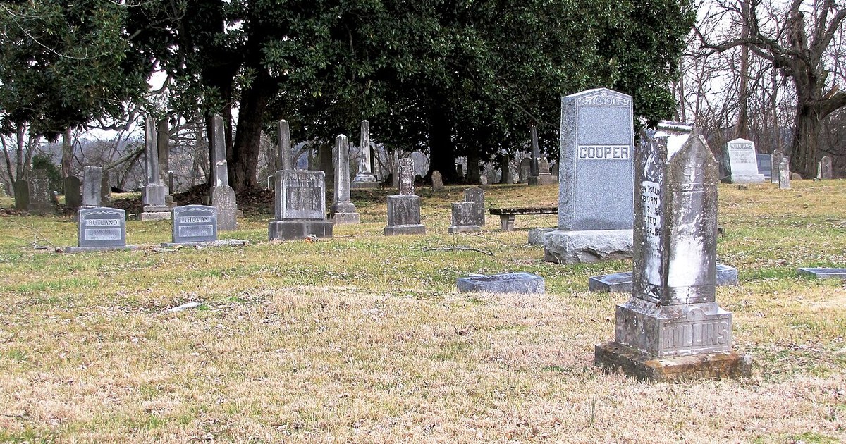 Alexandria Cemetery in Alexandria, Tennessee, USA. Alexandria-cemetery-tn1