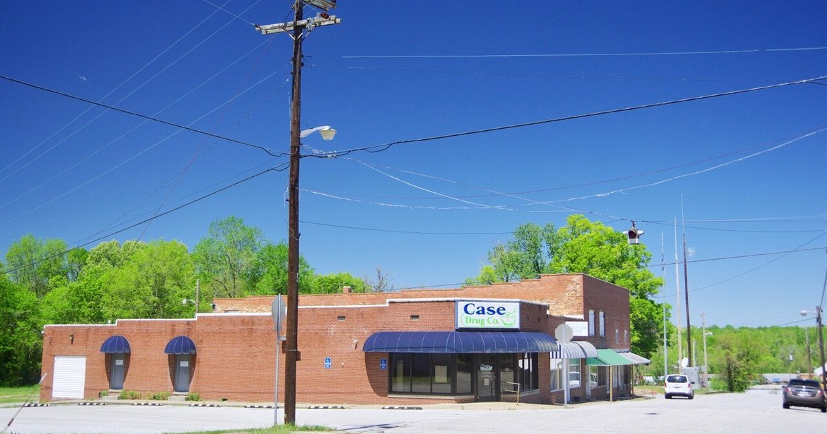 Businesses along Maple Street in Bruceton, Tennessee, United States. Bruceton-Maple-tn