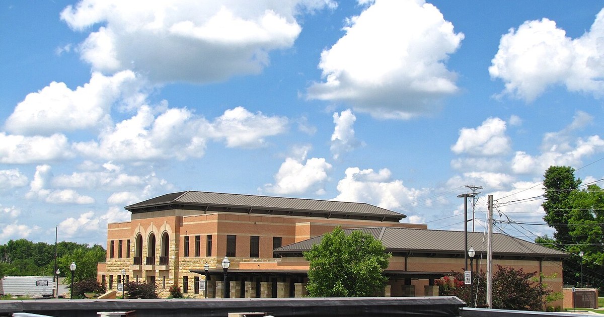 Art Circle Public Library in Crossville, Tennessee, United States. Crossville-library-tn1