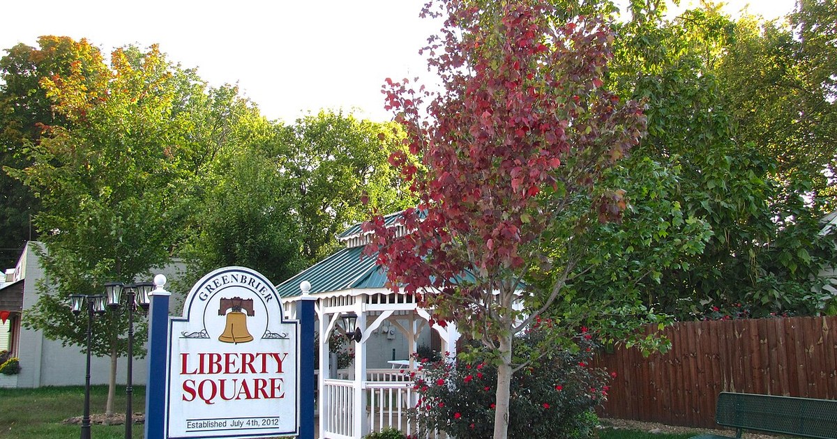 Liberty Square, a small park in Greenbrier, Tennessee, United States. Greenbrier-Liberty-Square-tn1