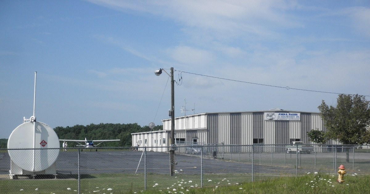 John A Baker Airfield, Hohenwald, Tennessee John A Baker Airfield P6180445
