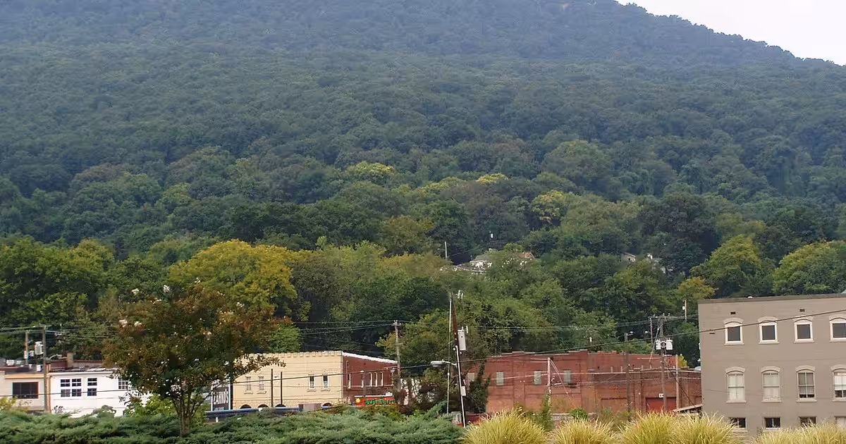 Lookout Mountain from Chattanooga, Tennessee. Lookout Mountain P8160090