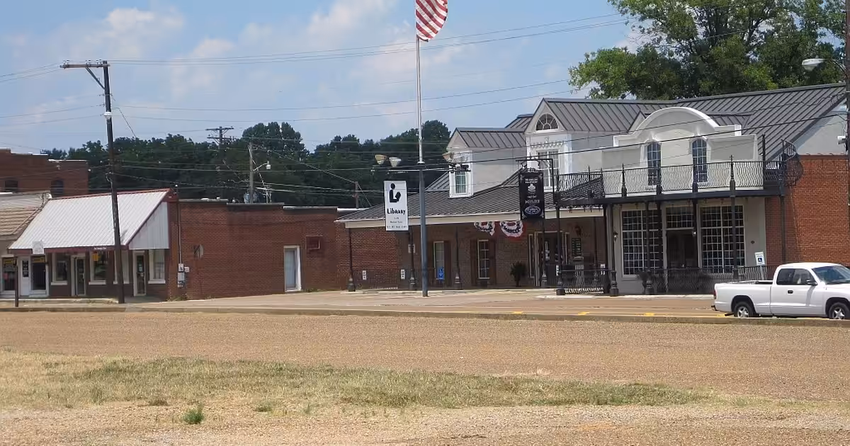 Munford, Tennessee. Library Munford TN 04 Downtown library