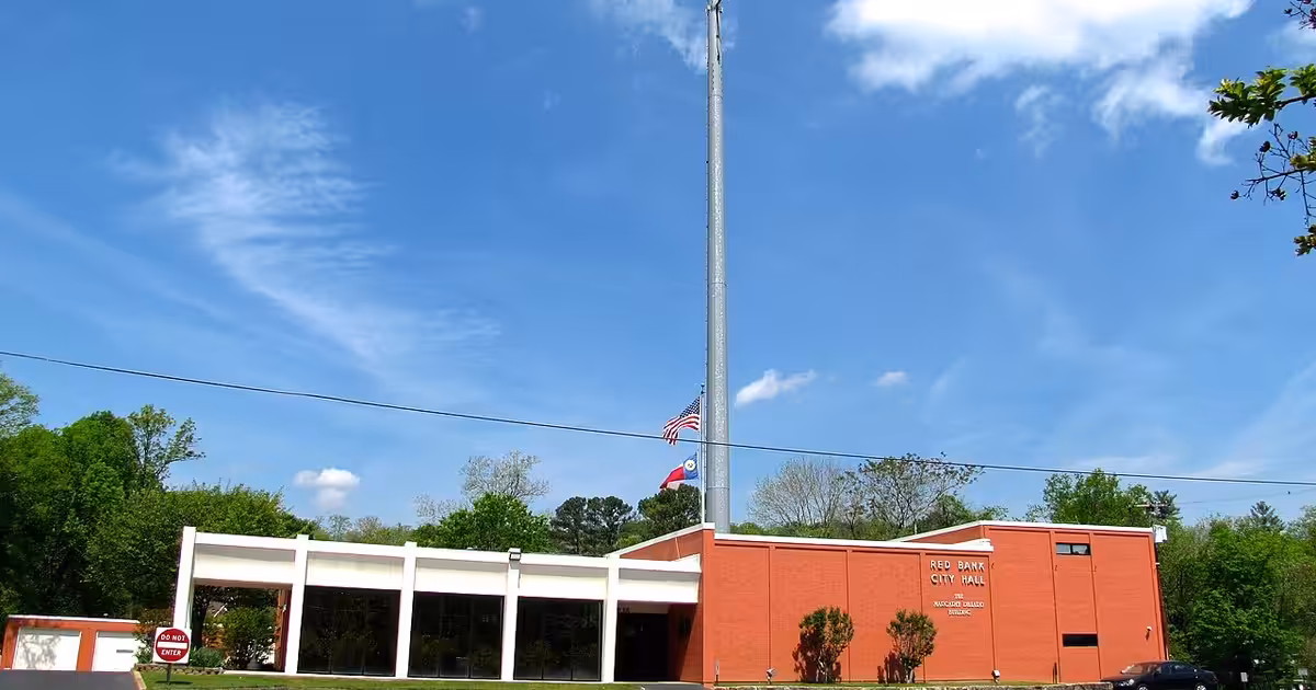 City Hall (Margaret Dillard Building) in Red Bank, Tennessee, United States. Red-Bank-City-Hall-tn