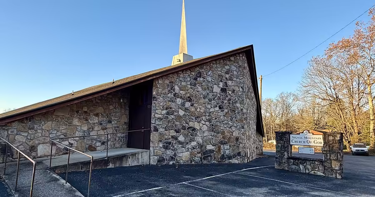 Signal Mountain Church of God in Signal Mountain, Tennessee Signal Mountain Church of God