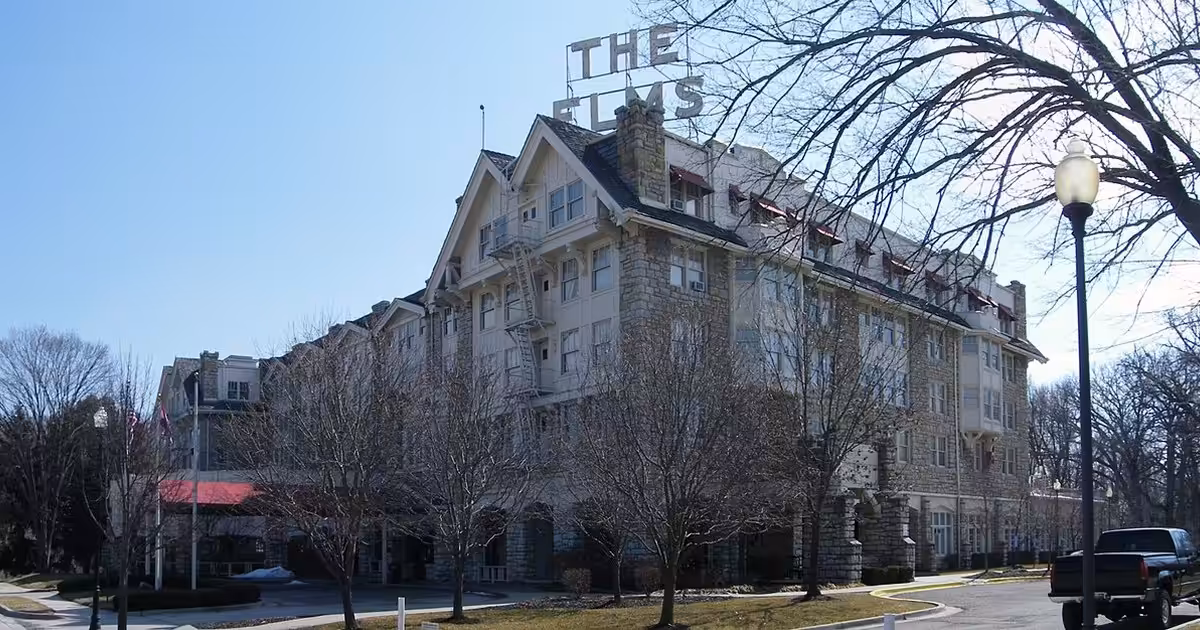 w:Elms Hotel in w:Excelsior Springs, Missouri Elms-hotel2