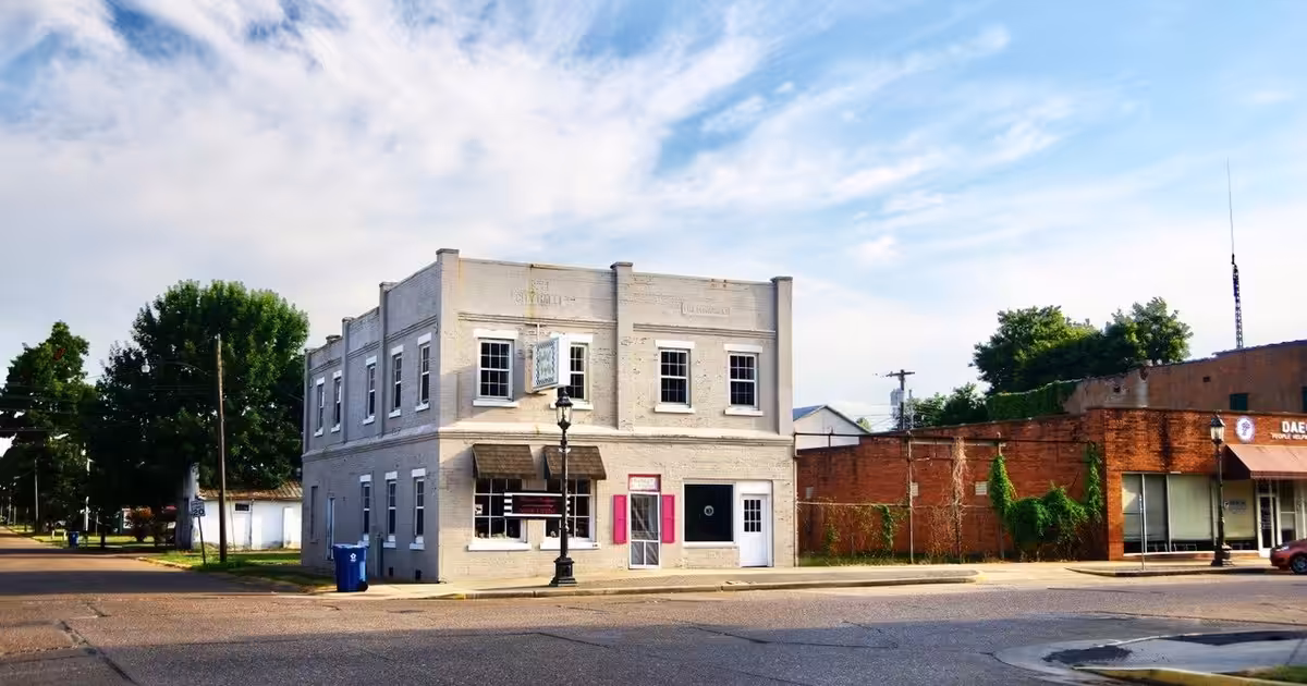 Old City Hall and Fire Department building in Hayti, Missouri, United States. Hayti-Broadway-block-mo