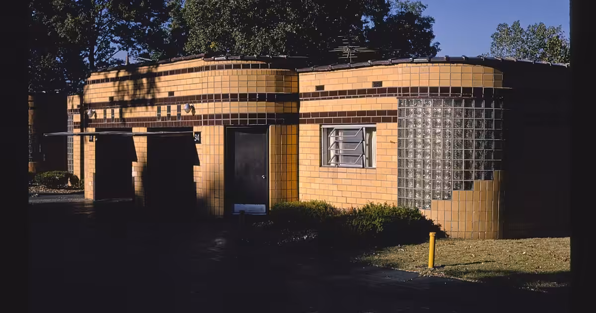 Coral Court Motel, Marlborough, Missouri