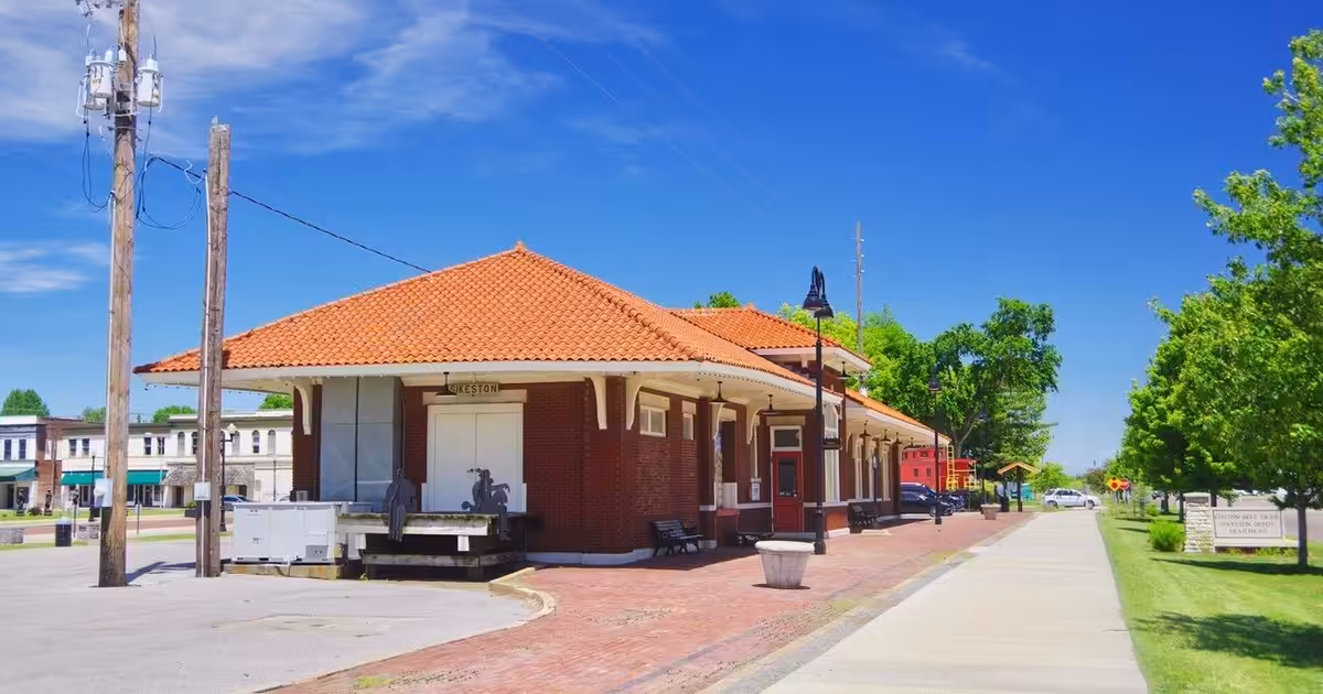 Sikeston Depot in Sikeston, Missouri, United States Sikeston-Depot-mo